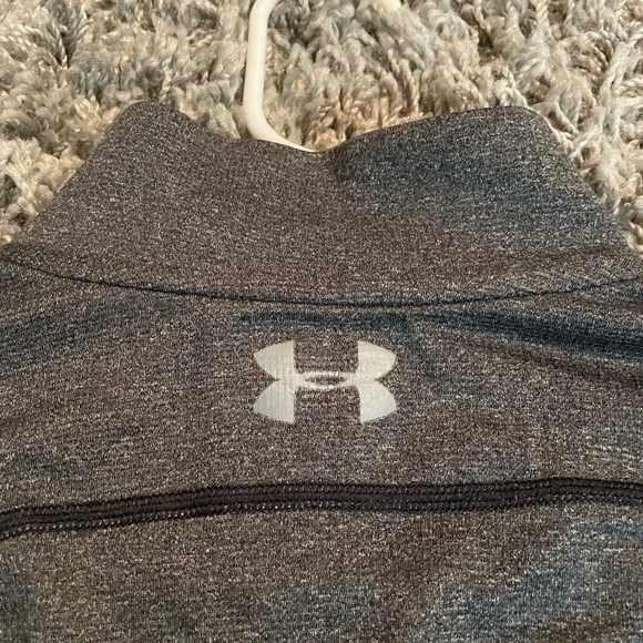 Under Armour Gray Long Sleeve Pullover - Picture 4 of 5